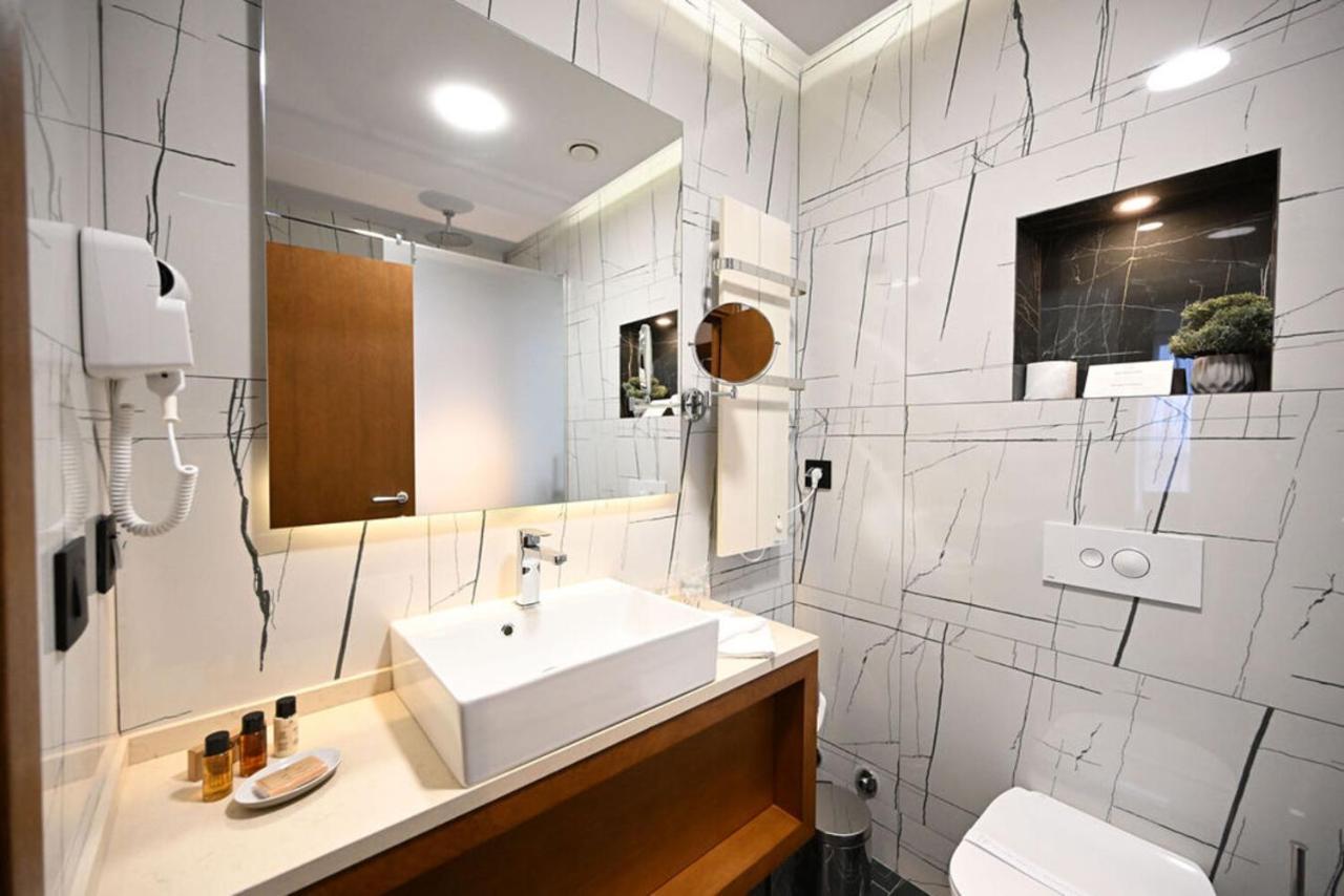 Hotel Tamis & Spa Pančevo Esterno foto