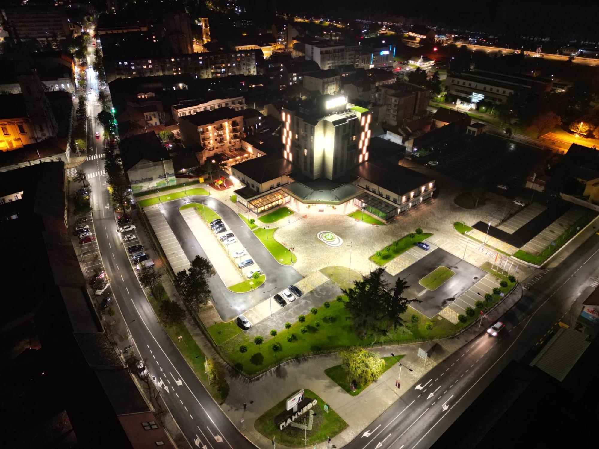 Hotel Tamis & Spa Pančevo Esterno foto