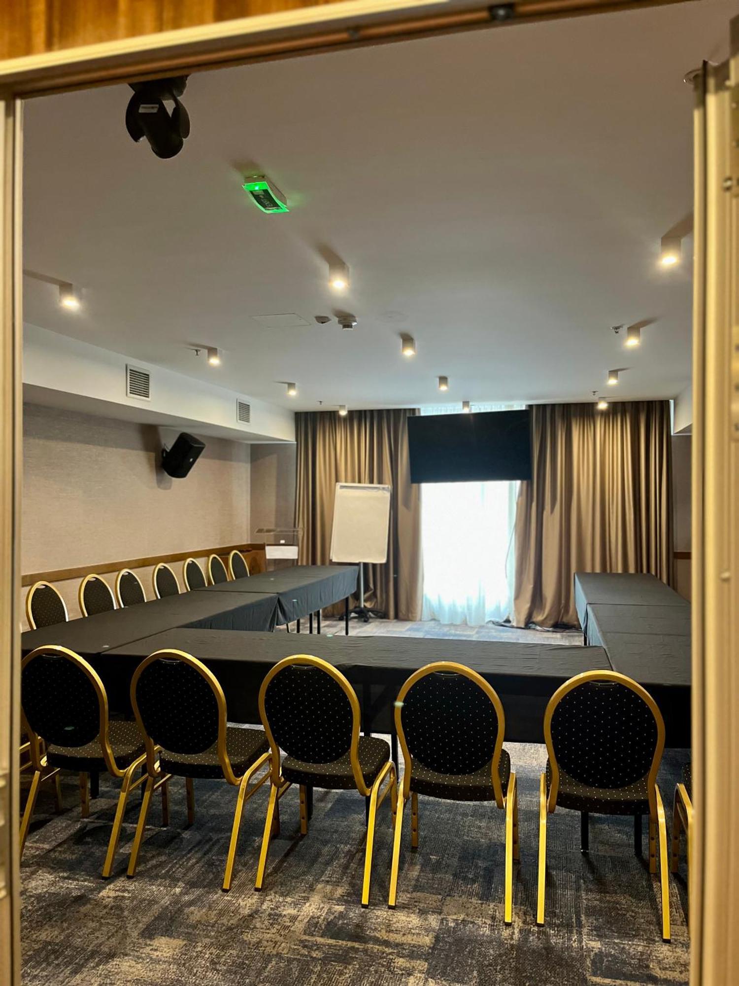Hotel Tamis & Spa Pančevo Esterno foto